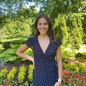 Meet your Posher, Elizabeth